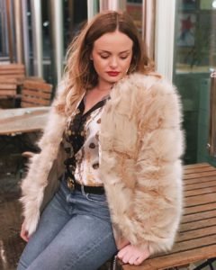 Chloe Carno, european fashion influencer