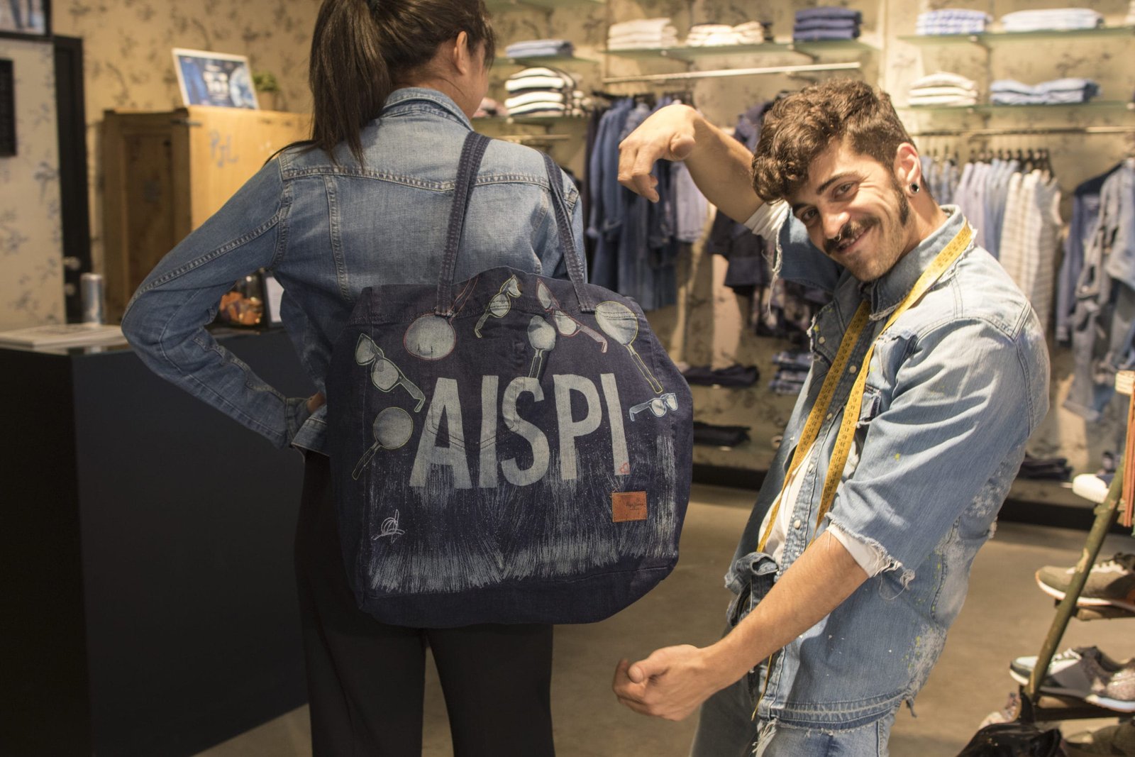 Final look of the Aispi x Pepe Jeans Tote by Pepe Jeans custom studio