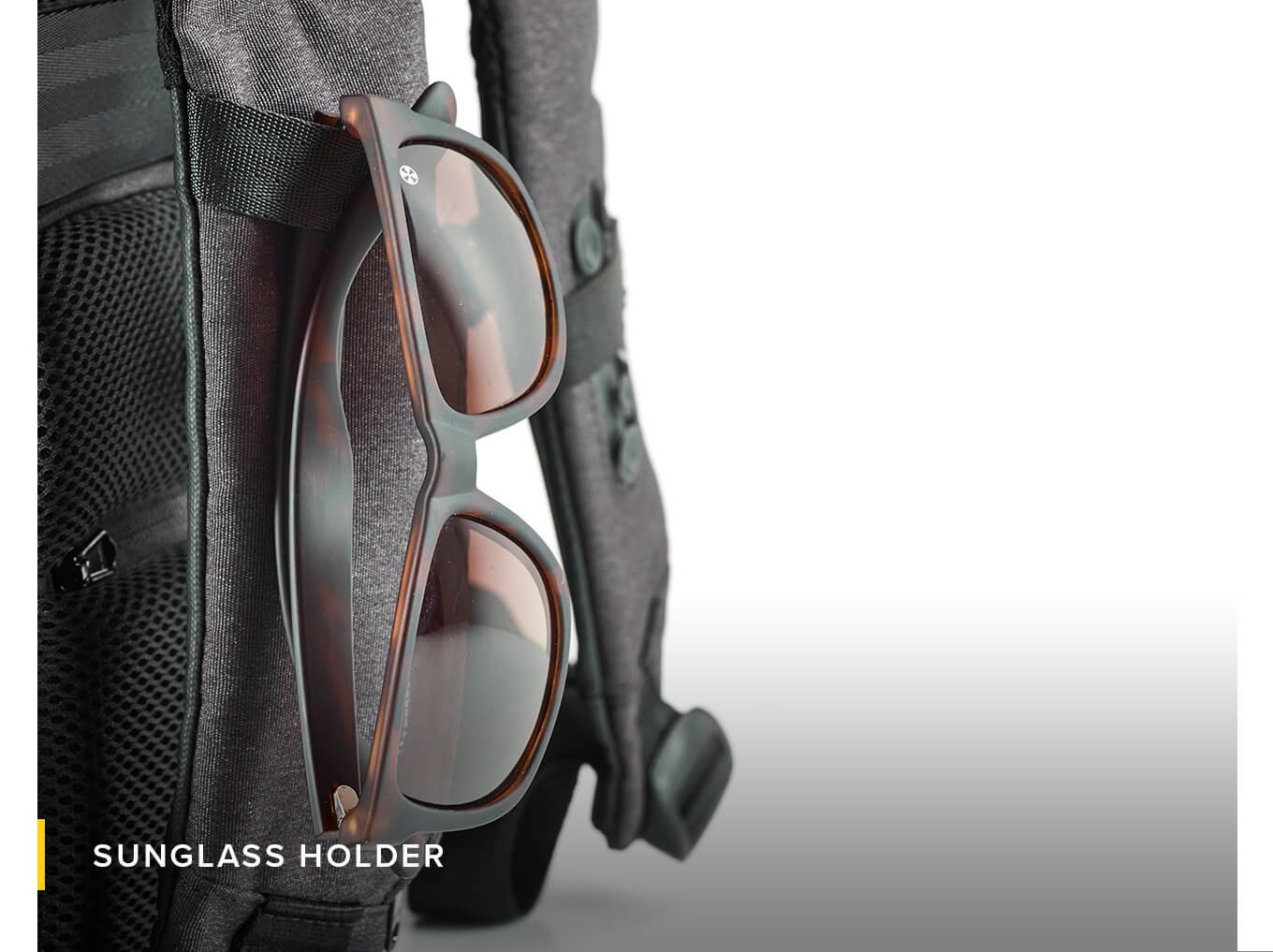 Numi-backpack-smart-travel-solar-sun-organisation-technical-powerbank-multipurpose-water resistant-safe