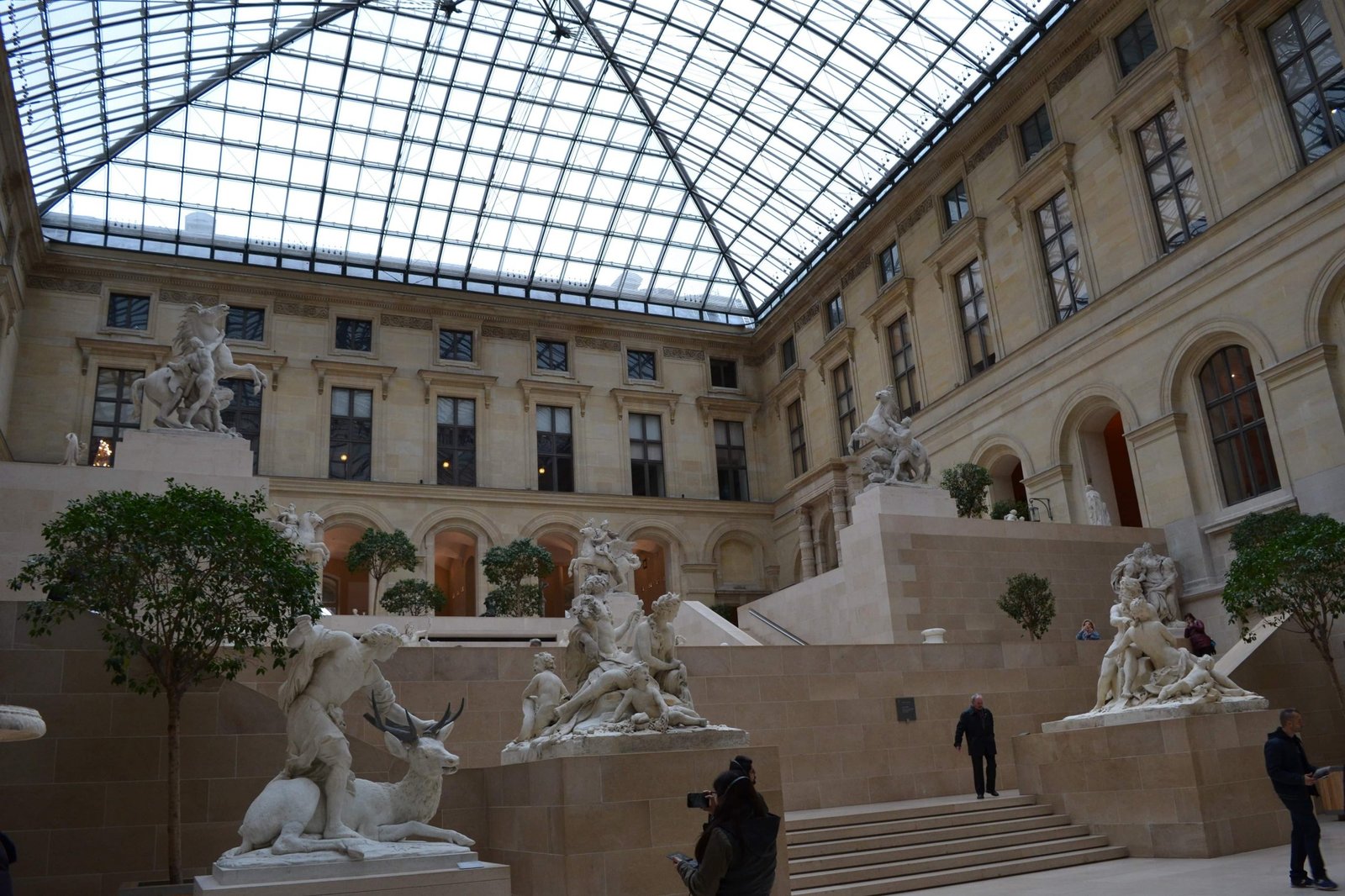 AISPI: Your shopping guide for boutiques and designers in Europe