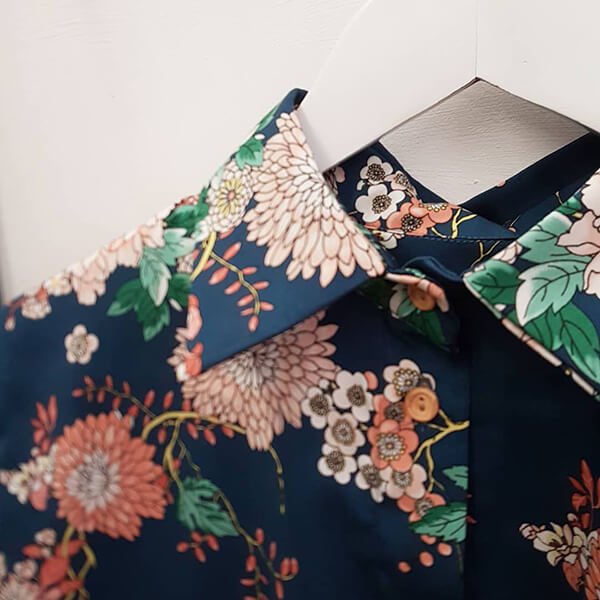 Discover Miseria chic, timeless fashion in Madrid—elegant clothes, accessories, and shoes that capture character and enduring style.