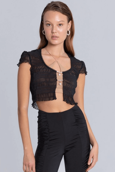 ESTHÉ full black outfit.