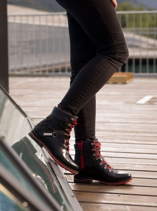 Image of a boot created by Rosignol